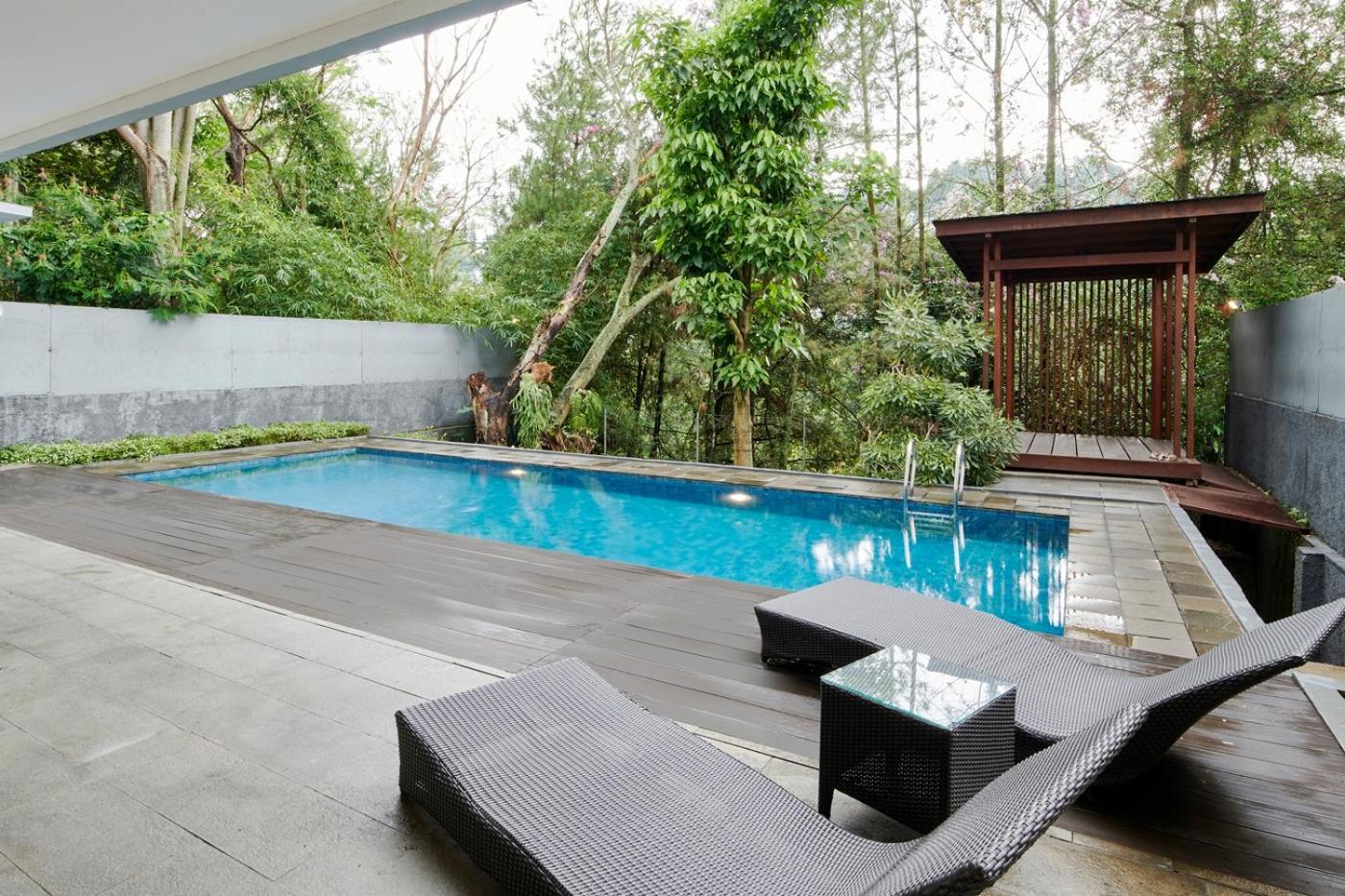 Hikari Hill View Villa 7 Bedrooms With A Private Swimming Pool And Billiard Bandung Eksteriør bilde