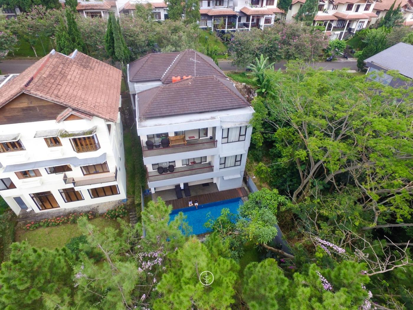Hikari Hill View Villa 7 Bedrooms With A Private Swimming Pool And Billiard Bandung Eksteriør bilde